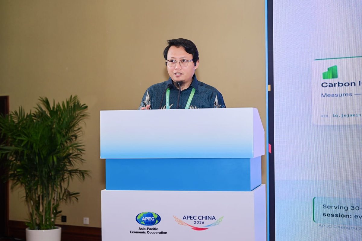 Hendri Karisma bersama peserta workshop APEC DESG di Chengdu, China