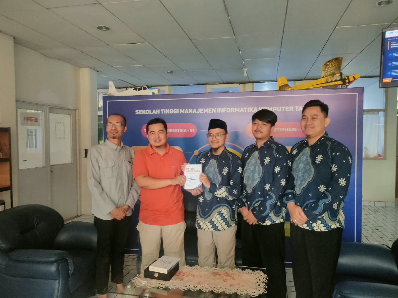 Kerjasama STMIK Tazkia dan Politeknik IDN Bogor: Sinergi Kampus IT untuk Pendidikan Teknologi Berkualitas
