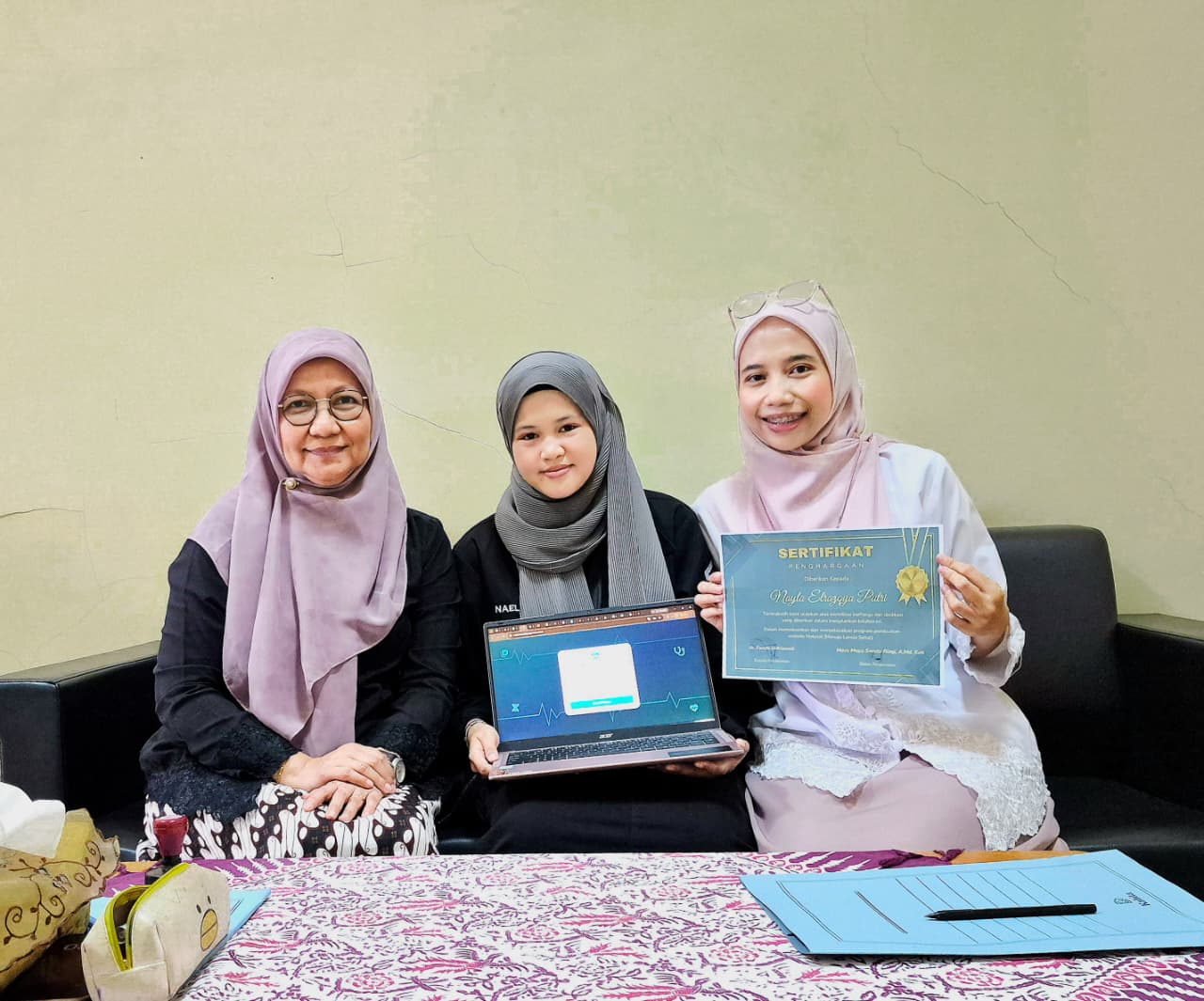 Digitalisasi Layanan Lansia: Mahasiswa STMIK Tazkia Luncurkan Website Melesat untuk Puskesmas Leuwisadeng Kabupaten Bogor